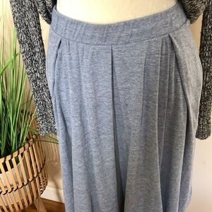 lularoe • pleated skirt with pockets